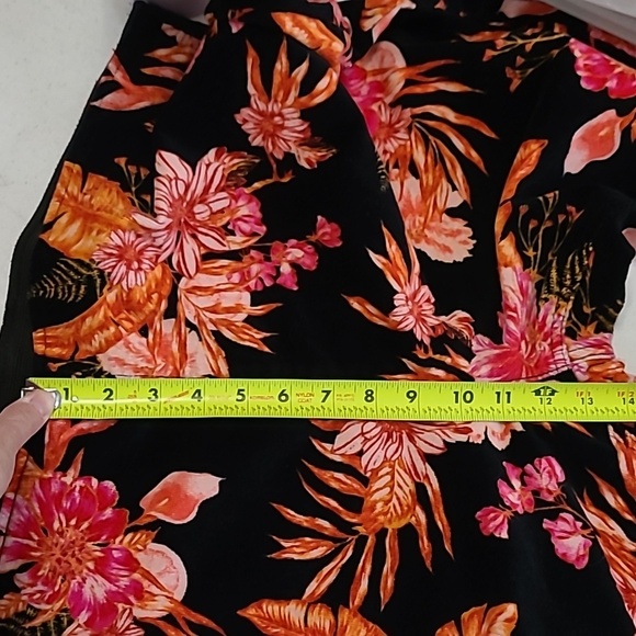 No Boundaries Black Floral Corduroy Pullon Flare Pants size XXL (19) - Picture 10 of 10